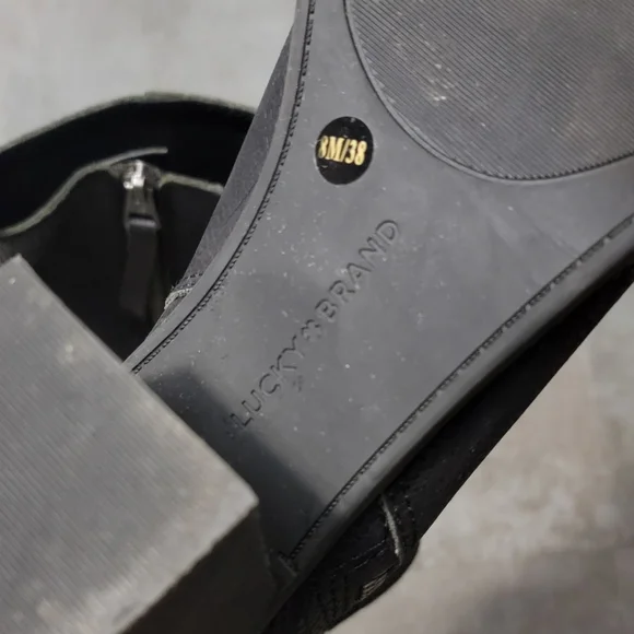 Lucky Brand Black LK-KAMREN Ankle Bootie, Women's Size 8 - Picture 10 of 10